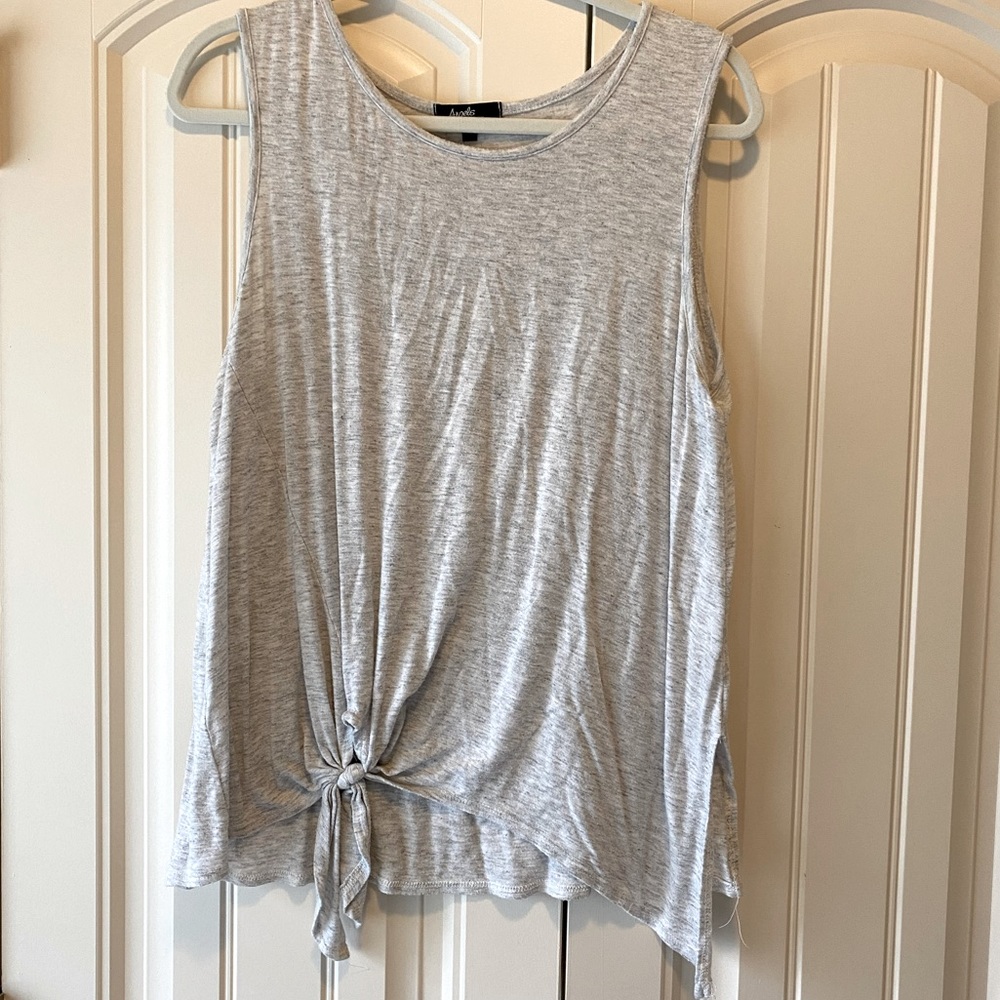 Front knot top